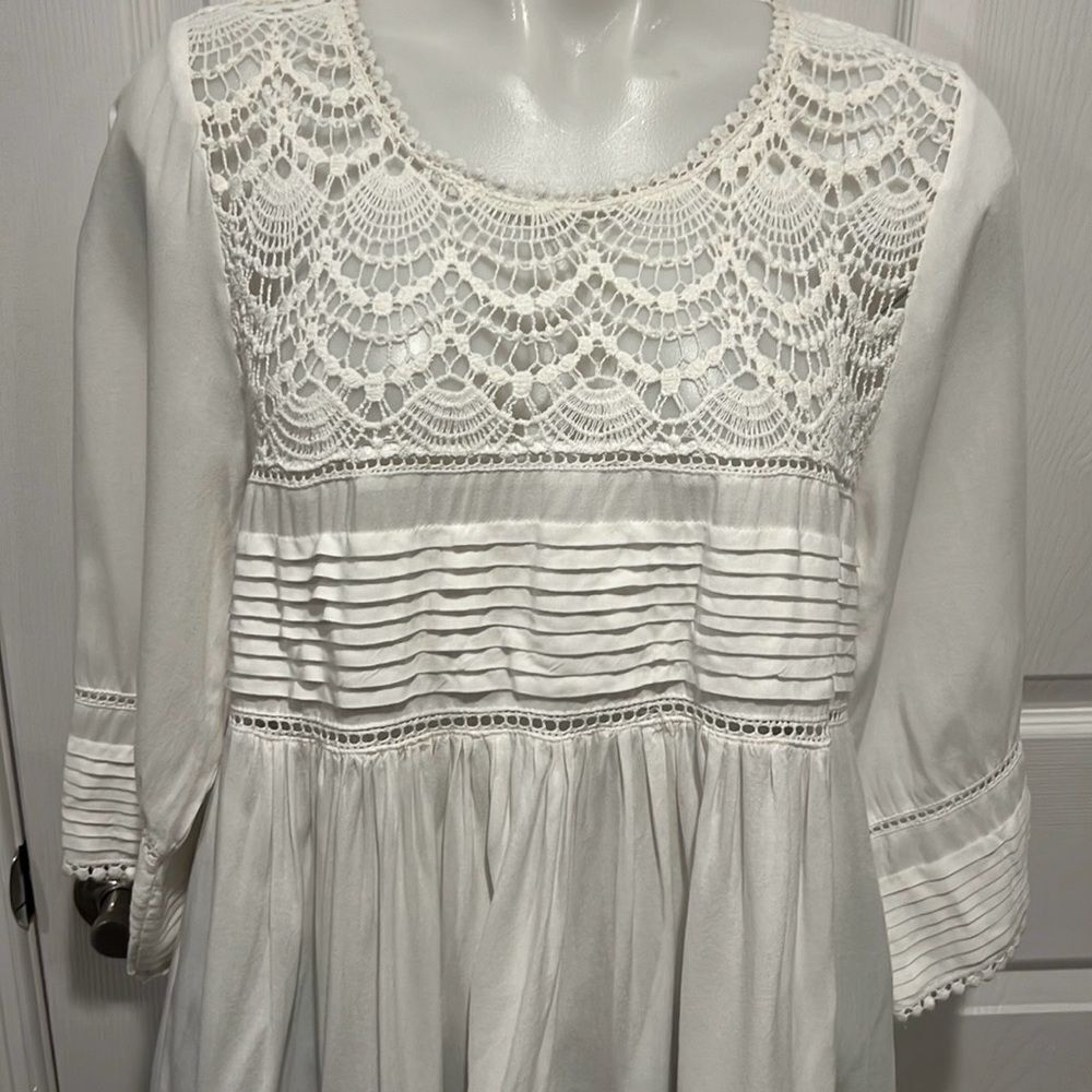 Karen Kane white crochet trim 3/4 sleeve top size large - Picture 5 of 8